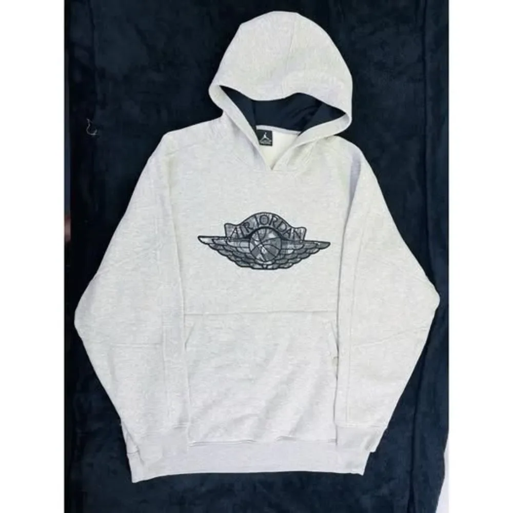 Air Jordan Men’s Grey Hoodie Sweater Size M